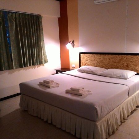 Peony Hua Hin Hotel Bagian luar foto