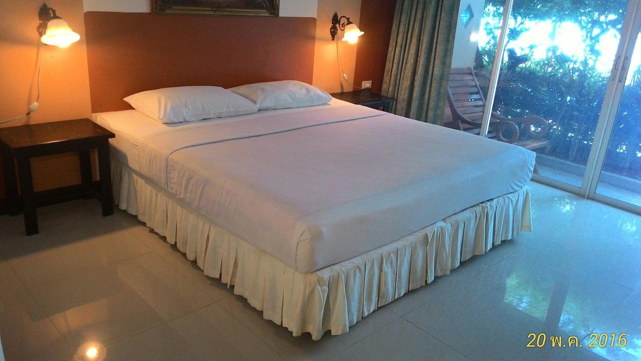 Peony Hua Hin Hotel Bagian luar foto